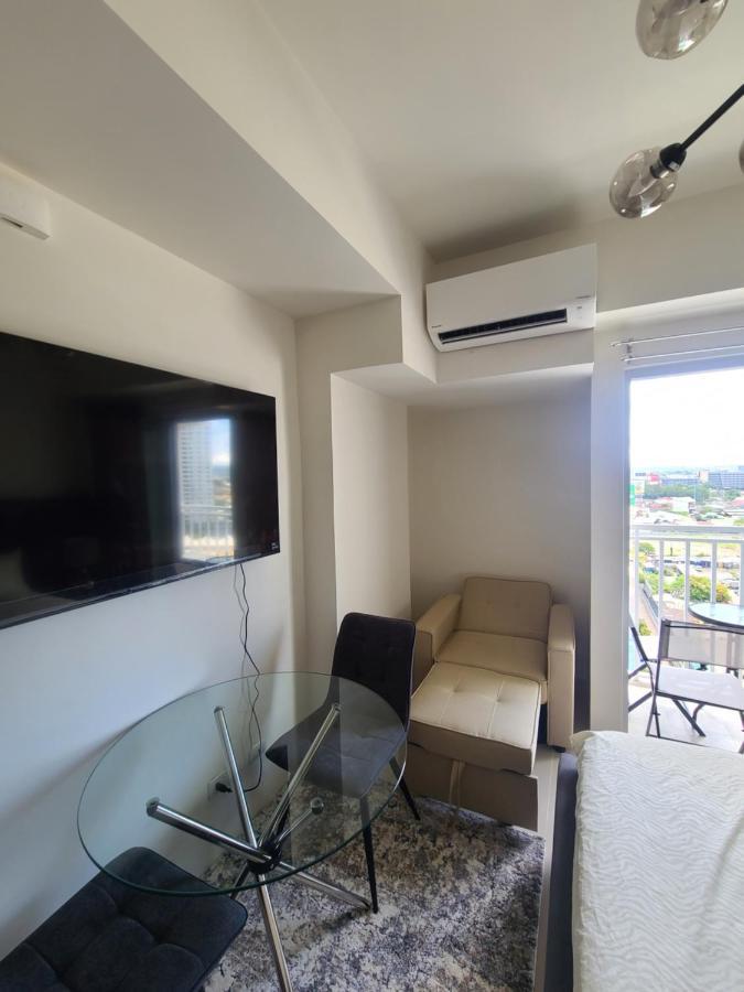 Inspiria Condo Free Airport Pickup For 3 Nights Stay Or More Davao Exterior photo