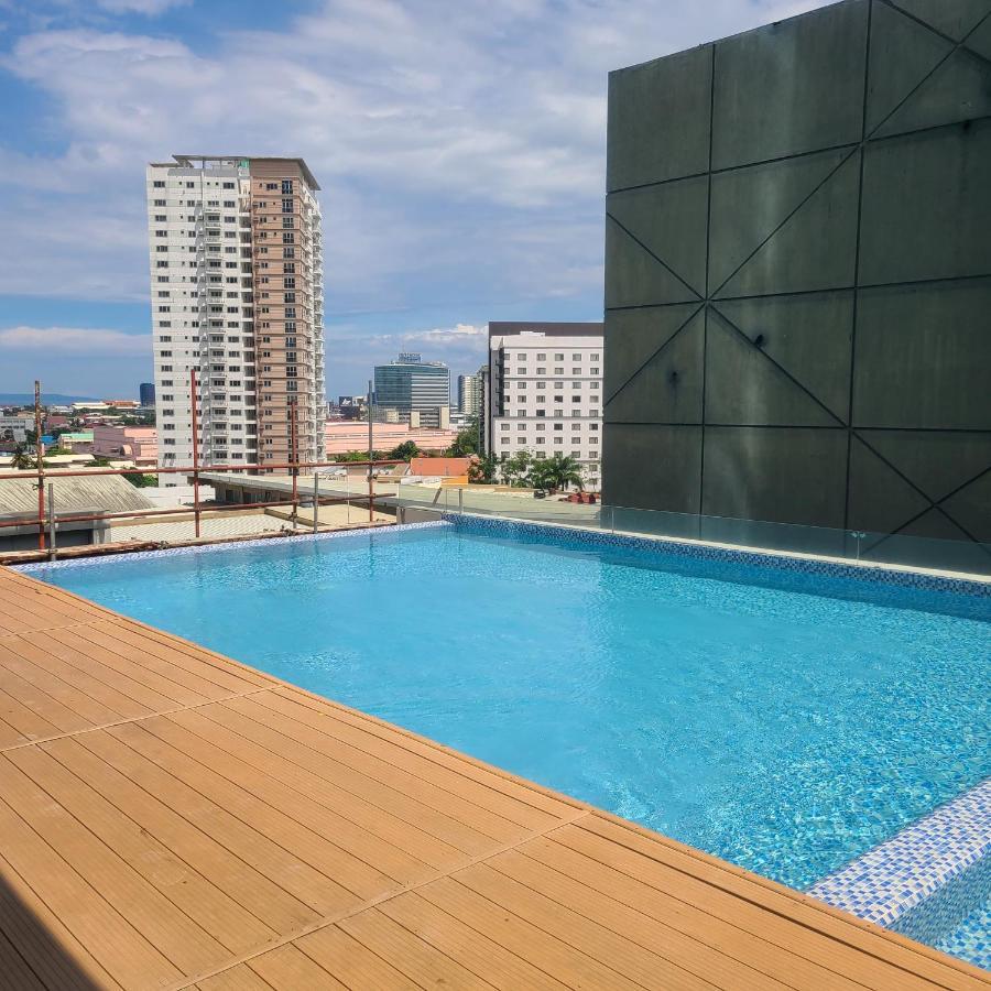 Inspiria Condo Free Airport Pickup For 3 Nights Stay Or More Davao Exterior photo